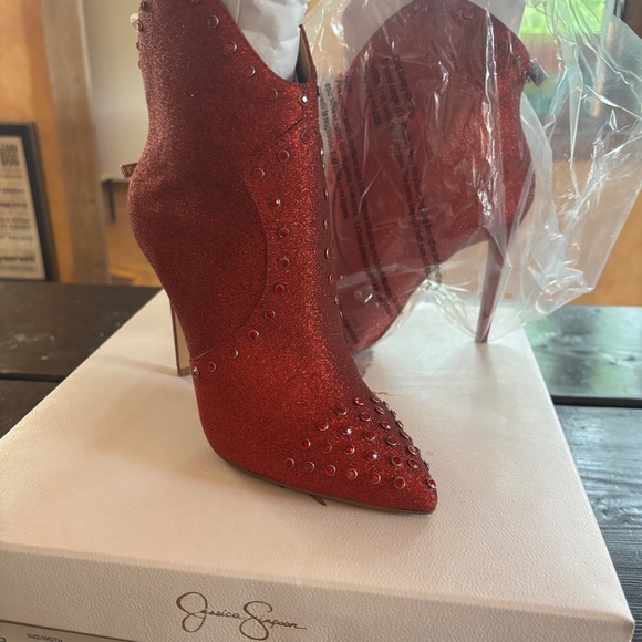 Fabulous Sparkly Jessica Simpson heeled boots - Picture 2 of 5